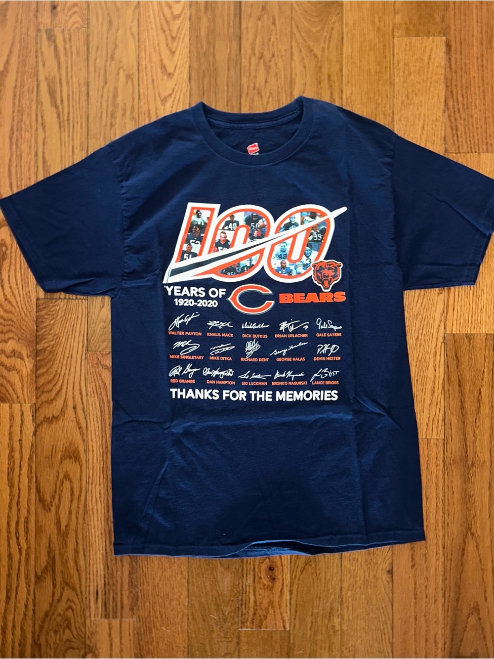 Chicago Bears 1920-2020 100 Years Legends Signatures Hanes T-Shirt Size Large